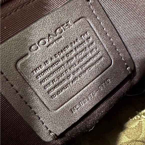 Coach signature butterfly tote and matching Wrislet 🦋 - Picture 6 of 6